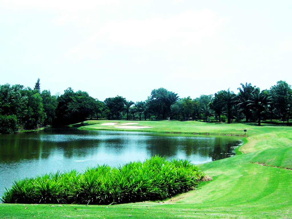 Dynasty Golf & Country Club