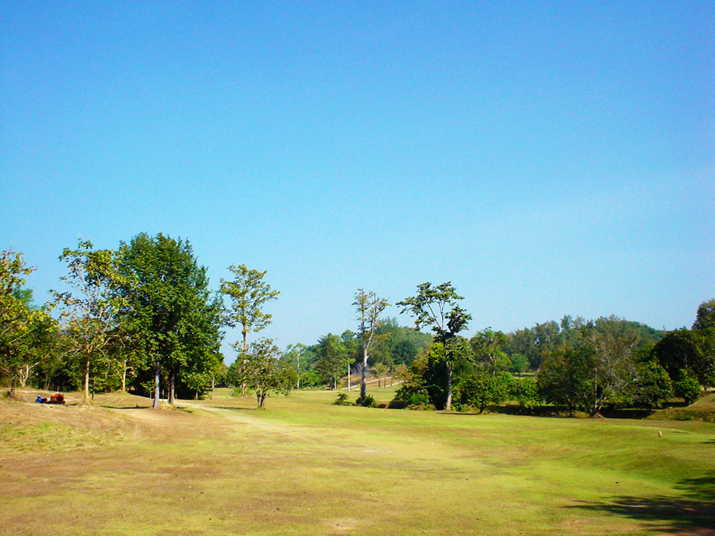 Plutaluang Navy Golf Course (North+West Course)