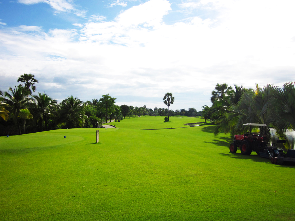 Suwan Golf & Country Club